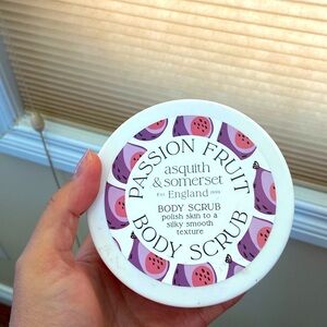 🆕 Passion fruit body scrub 330g